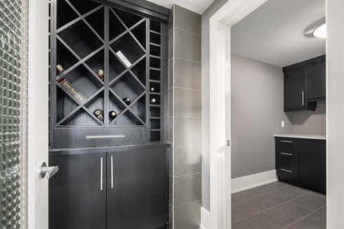 16 Spring Valley Way Sw, Calgary, AB - Indoor