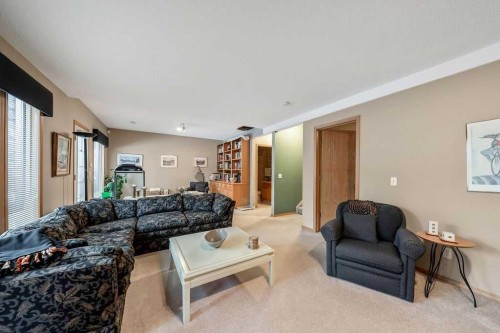 18 Prominence View Sw, Calgary, AB - Indoor Photo Showing Living Room