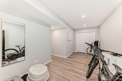 77 Marquis Common Se, Calgary, AB - Indoor