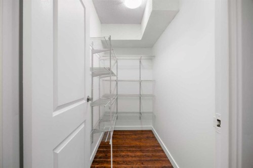 413-4944 Dalton Drive Nw, Calgary, AB - Indoor
