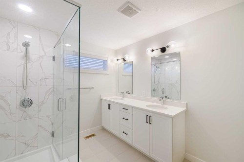 213 Alpine Rush View, Rural Rocky View County, AB - Indoor Photo Showing Bathroom