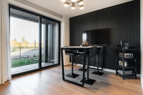 102-1700 73 Street Sw, Calgary, AB - Indoor Photo Showing Other Room