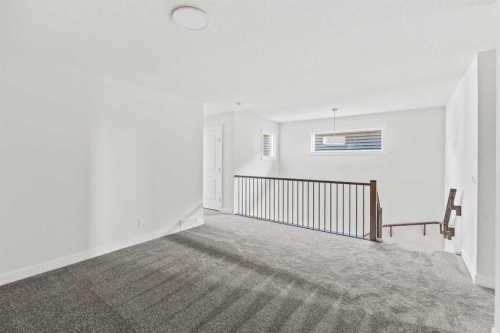 54 Lucas Place Nw, Calgary, AB - Indoor Photo Showing Other Room