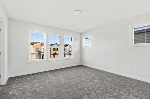 54 Lucas Place Nw, Calgary, AB - Indoor Photo Showing Other Room