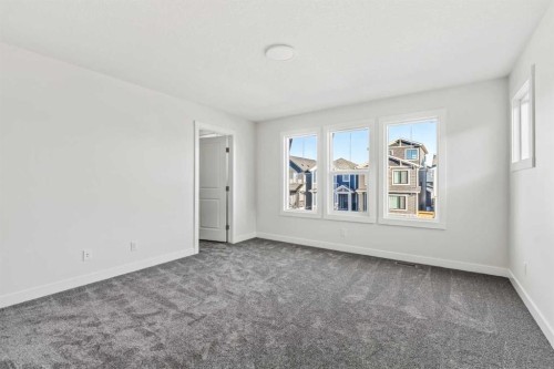 54 Lucas Place Nw, Calgary, AB - Indoor Photo Showing Other Room