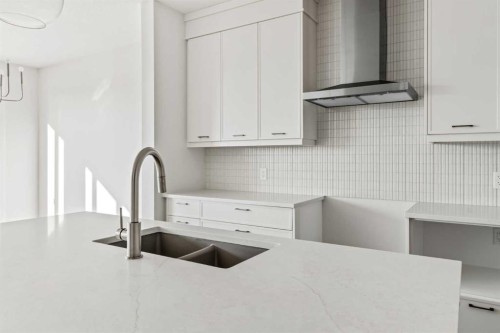 54 Lucas Place Nw, Calgary, AB - Indoor Photo Showing Kitchen With Double Sink With Upgraded Kitchen