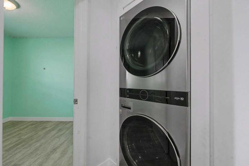 267 Panamount Hill Nw, Calgary, AB - Indoor Photo Showing Laundry Room