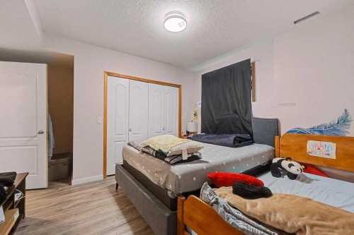 267 Panamount Hill Nw, Calgary, AB - Indoor Photo Showing Bedroom