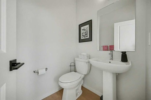 551 Wolf Creek Way Se, Calgary, AB - Indoor Photo Showing Bathroom