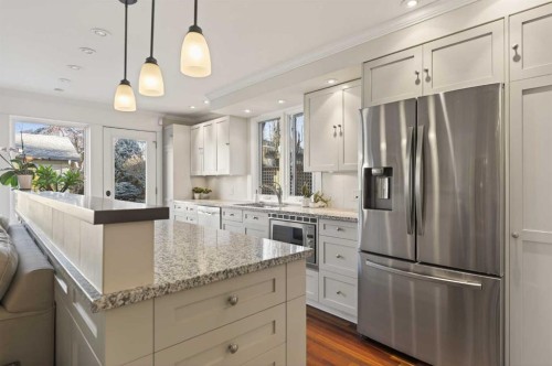 3020 7 Street Sw, Calgary, AB - Indoor Photo Showing Kitchen With Stainless Steel Kitchen With Upgraded Kitchen