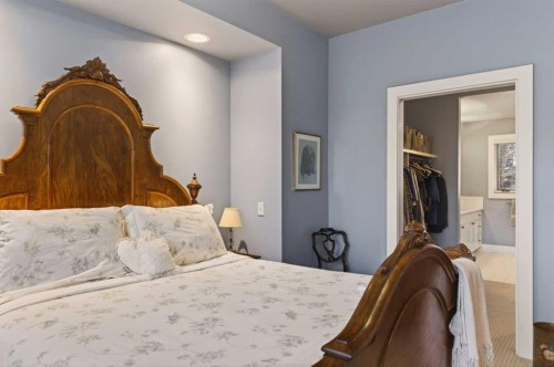 3020 7 Street Sw, Calgary, AB - Indoor Photo Showing Bedroom