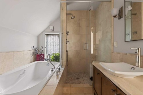 3020 7 Street Sw, Calgary, AB - Indoor Photo Showing Bathroom