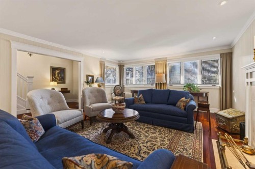 3020 7 Street Sw, Calgary, AB - Indoor Photo Showing Living Room