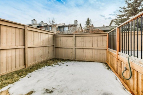 76 Glamis Gardens Sw, Calgary, AB - Outdoor
