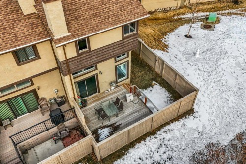76 Glamis Gardens Sw, Calgary, AB - Outdoor