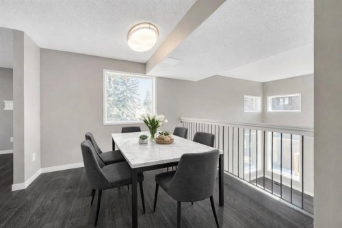 76 Glamis Gardens Sw, Calgary, AB - Indoor Photo Showing Dining Room