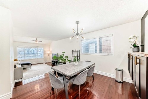 252 21 Avenue Ne, Calgary, AB - Indoor Photo Showing Dining Room