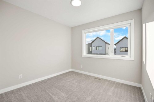 318 Evanscrest Square Nw, Calgary, AB - Indoor Photo Showing Other Room