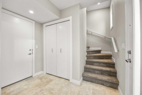 318 Evanscrest Square Nw, Calgary, AB - Indoor Photo Showing Other Room