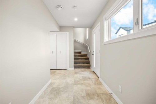 318 Evanscrest Square Nw, Calgary, AB - Indoor Photo Showing Other Room