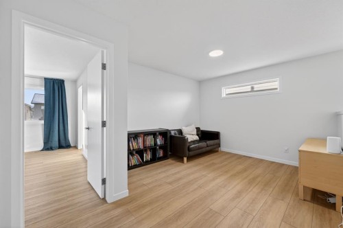 19 Rowley Park Nw, Calgary, AB - Indoor