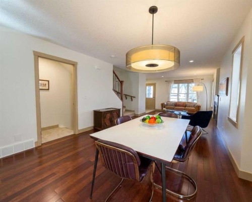 129 25 Avenue Ne, Calgary, AB - Indoor Photo Showing Dining Room