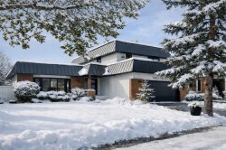 12215 Lake Erie Way SE Calgary, AB T2J 2L9