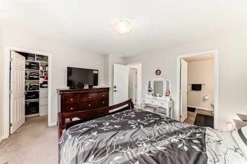 217 Masters Road Se, Calgary, AB - Indoor Photo Showing Bedroom