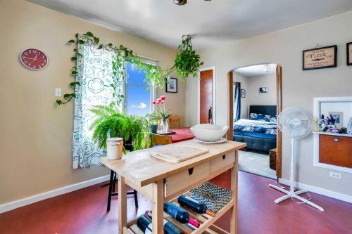 112 29 Avenue Nw, Calgary, AB - Indoor