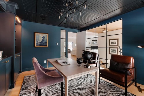 112 Pump Hill Green Sw, Calgary, AB - Indoor Photo Showing Other Room