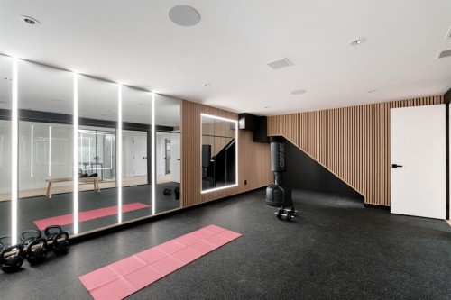 112 Pump Hill Green Sw, Calgary, AB - Indoor Photo Showing Other Room