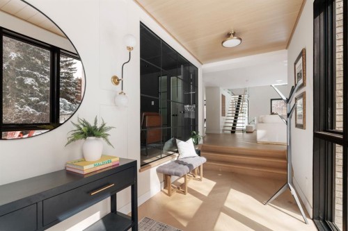 112 Pump Hill Green Sw, Calgary, AB - Indoor Photo Showing Other Room