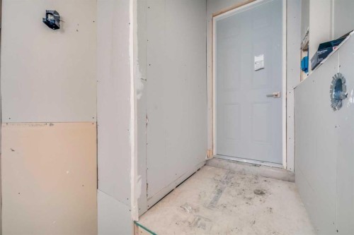 198 Panamount Villas Nw, Calgary, AB - Indoor Photo Showing Other Room