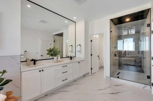 2436 30 Avenue Sw, Calgary, AB - Indoor