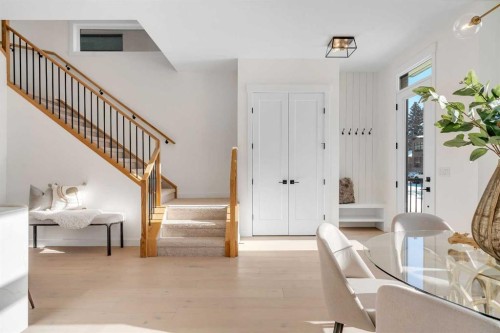 2436 30 Avenue Sw, Calgary, AB - Indoor Photo Showing Other Room