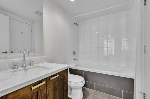 1418-222 Riverfront Avenue Sw, Calgary, AB - Indoor Photo Showing Bathroom