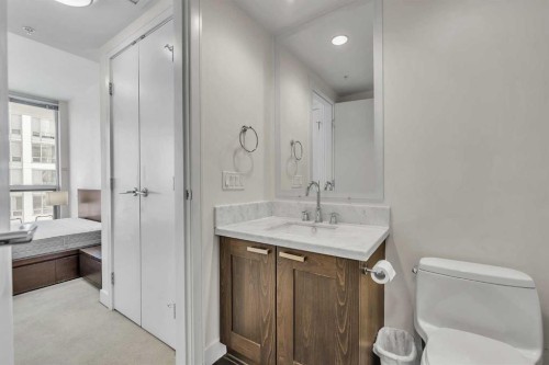 1418-222 Riverfront Avenue Sw, Calgary, AB - Indoor Photo Showing Bathroom