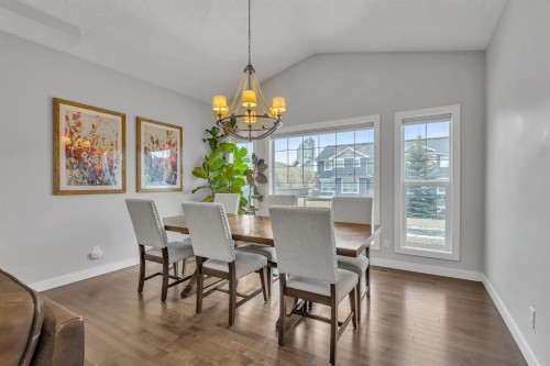 12 Cougar Ridge Manor Sw, Calgary, AB - Indoor Photo Showing Dining Room