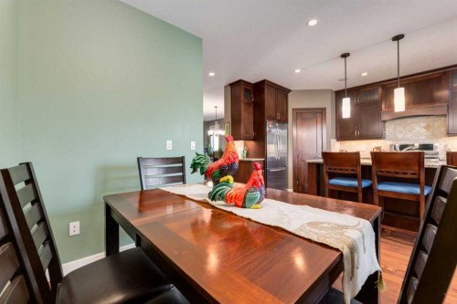 6616 Bowness Road Nw, Calgary, AB - Indoor Photo Showing Dining Room