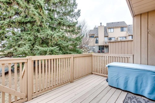 9-225 Berwick Drive Nw, Calgary, AB - Outdoor