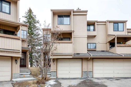 9-225 Berwick Drive Nw, Calgary, AB - Outdoor