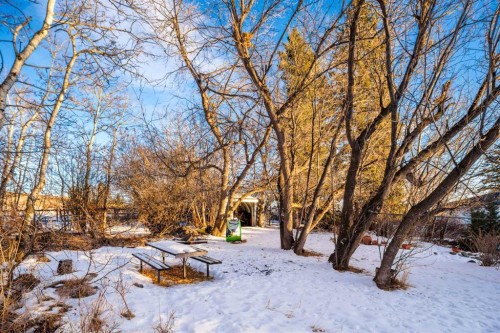 187 Slopeview Drive Sw, Calgary, AB 