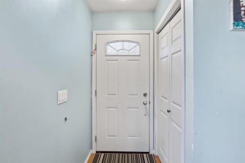 20 Castlegrove Way Ne, Calgary, AB - Indoor Photo Showing Other Room