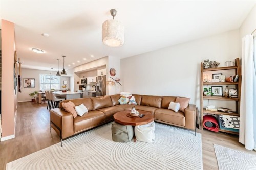 646 Copperstone Manor Se, Calgary, AB - Indoor Photo Showing Living Room