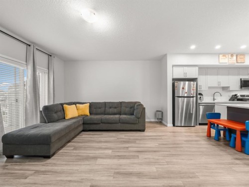 410 Copperstone Manor Se, Calgary, AB - Indoor Photo Showing Living Room