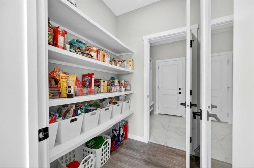 1409 Price Close, Carstairs, AB - Indoor With Storage
