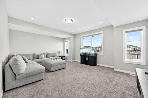 1409 Price Close, Carstairs, AB - Indoor Photo Showing Living Room