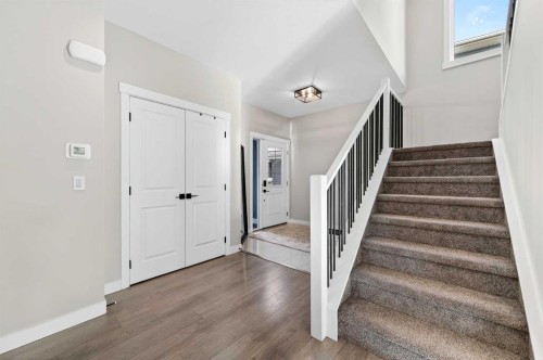 1409 Price Close, Carstairs, AB - Indoor Photo Showing Other Room