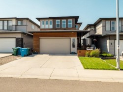 102 Blackwolf Bay NORTH Lethbridge, AB T1H 7E9