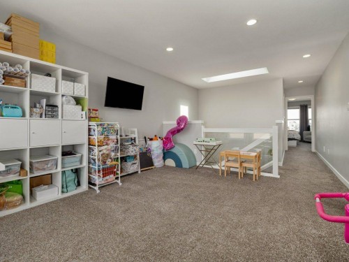 102 Blackwolf Bay North, Lethbridge, AB - Indoor